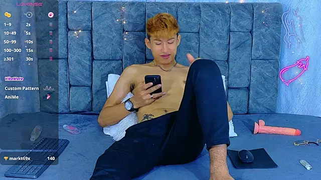 NicolasTorrez's Live XXX Chat