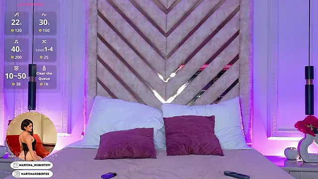 Martina-Roberts-'s Live XXX Chat