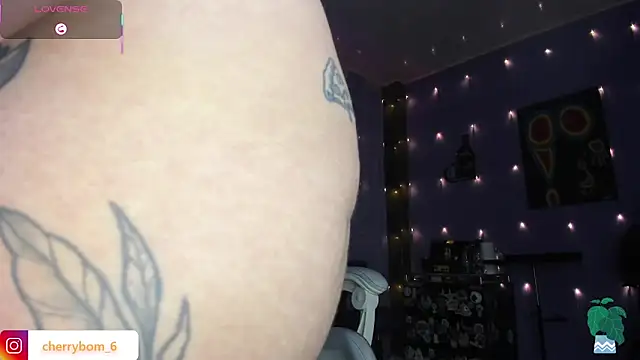 cherrybom_ live XXX chat