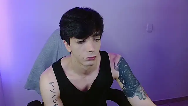 H3ll_B0I Live XXX-Chat