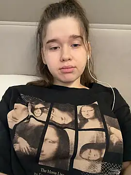 HornyGirlH – webcam-show