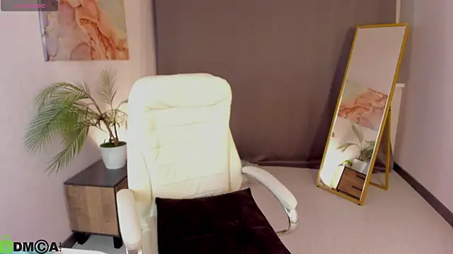 LeticiaRomano: онлайн-секс-чат