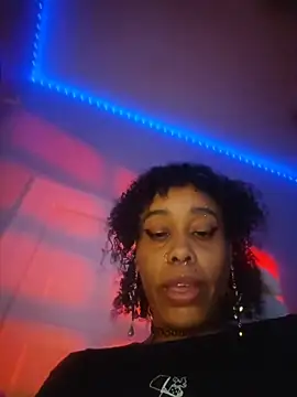 Chatroom XXX en direct de Lunalovesyou8