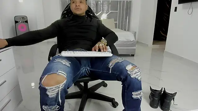 master_leather's Live XXX Chat