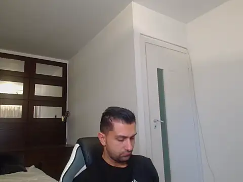 Chat XXX en directo de BryceReign