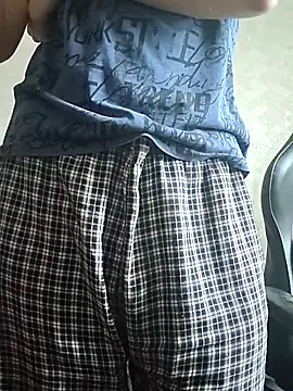 _uncle_Mitya-43_: διαδικτυακό σόου στην κάμερα