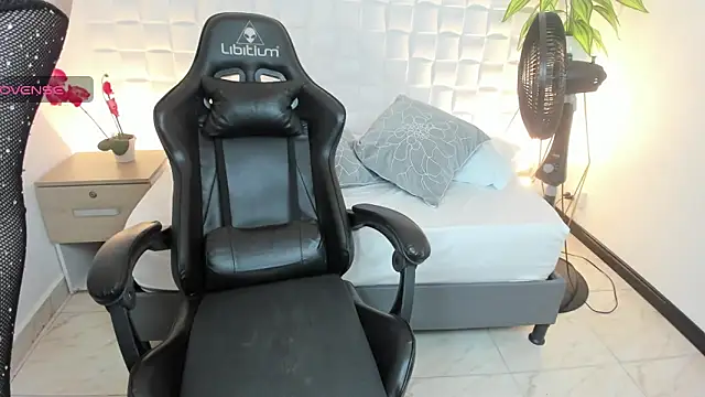 tomie_666: απευθείας συνομιλία ΧΧΧ