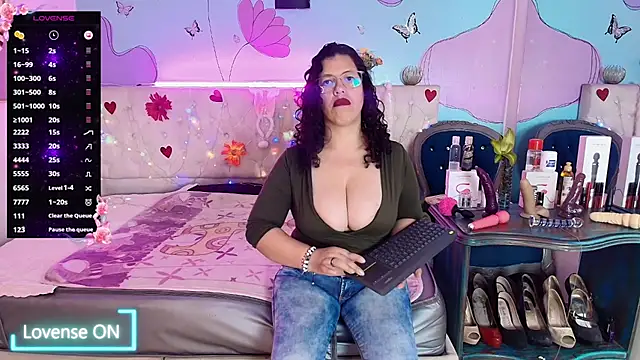 Zaly_mature 现场XXX聊天