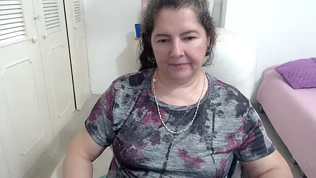 leonela_69 – Live XXX-chat