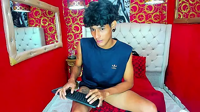 straightyoungpein webkamerás műsora