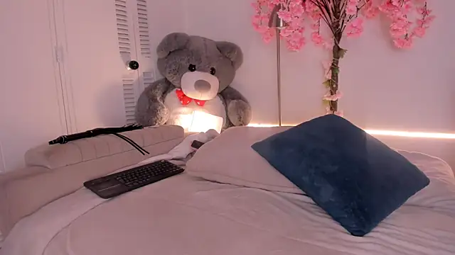 kitty_miaa Adlı Modelin Canlı XXX Sohbeti