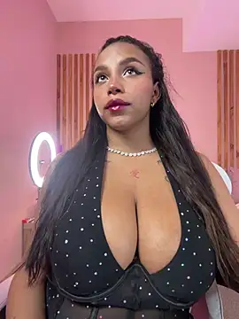 دردشة MadeleineSanez الجنسية المباشرة