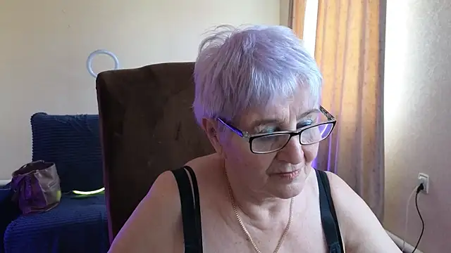 Sandra_Snowflake Chat XXX live