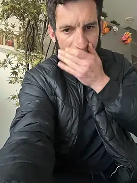 Pokazy przed kamerką – Michel_huge