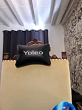 kylie_blckn Webbikameraesitys