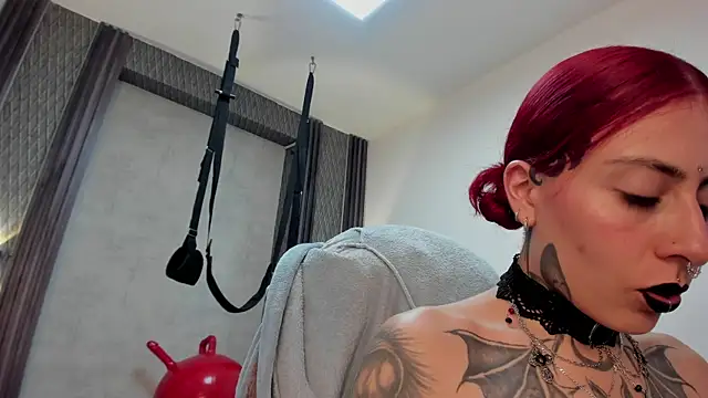 selene_red_ 即時 XXX 聊天