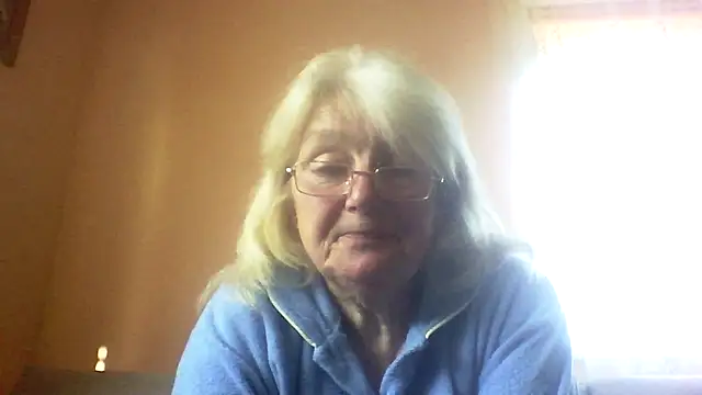 AmyLove353's Webcam Show