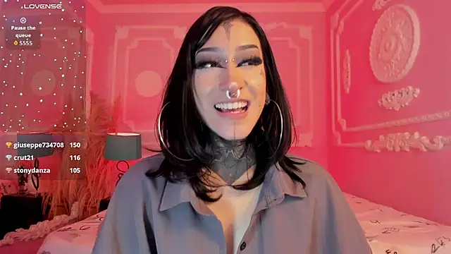 Kat_VonDe's Live XXX Chat