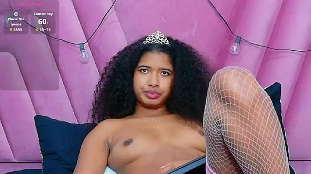 Chat XXX en directo de shyblacksweetiee