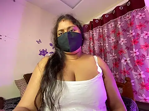 LouleyRanii_Telugu Adlı Modelin Web Kamerası Şovu