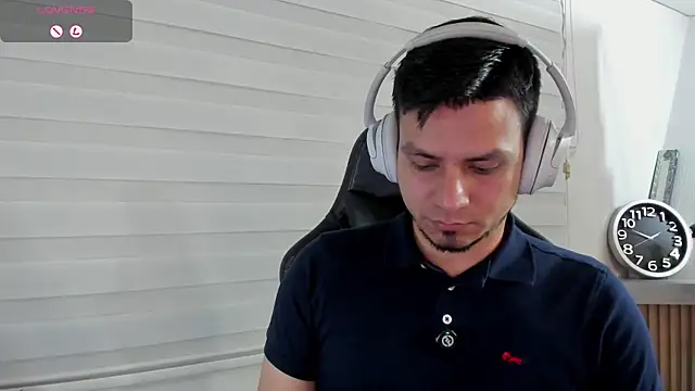 Show modela Rick_Adams na web-kameri