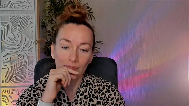 Chat XXX ao vivo de RebeccaMartinez