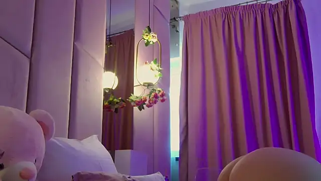 แชท XXX สดของ LucyLextonX