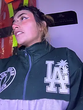 baby_akuma Chat XXX live