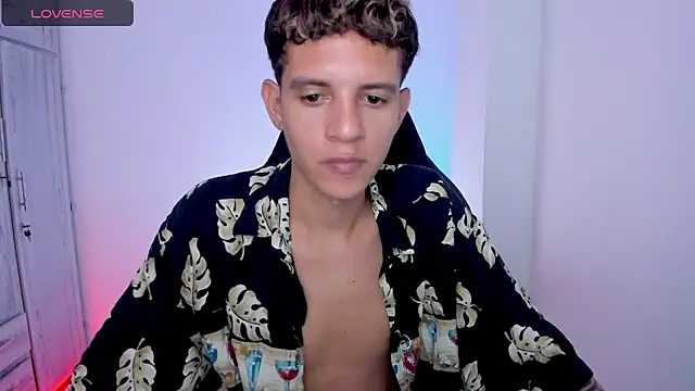 tylernova webcam show