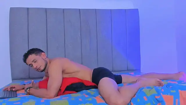 Adonys_Lewis_ Live XXX-Chat