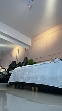 Chat +18 de SHARONN____ ao vivo