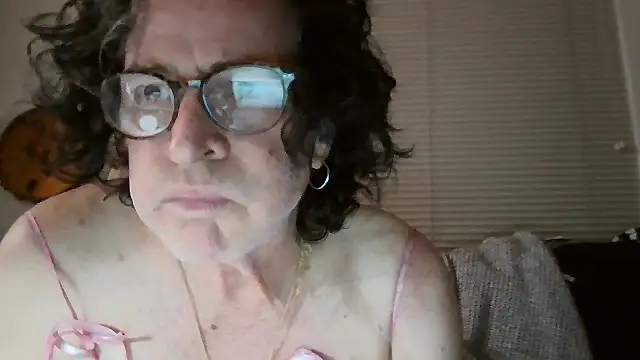 Webkamerová show needmorecum