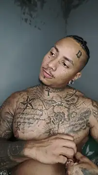 Chat +18 de David_tatto1 ao vivo