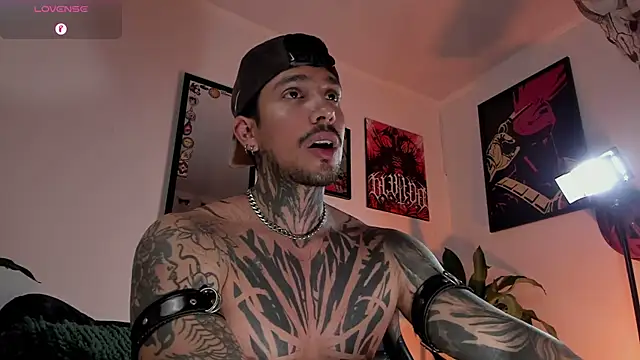 TigerStripes1_ – Naživo XXX chat