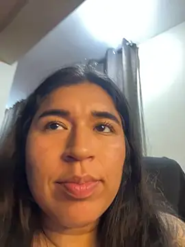 XXX chat uživo modela Minico25