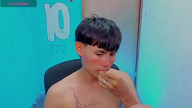 Chatroom XXX en direct de tanjiro_cute