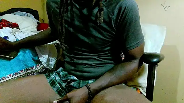 EYEzIAM's Webcam Show