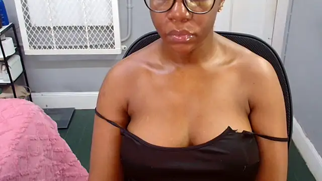 EmeraldDreams Chat XXX in diretta