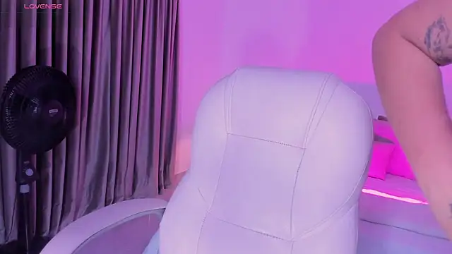 دردشة Natasha-aniston الجنسية المباشرة