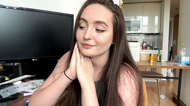 Emilly_Cart Webcam-Show