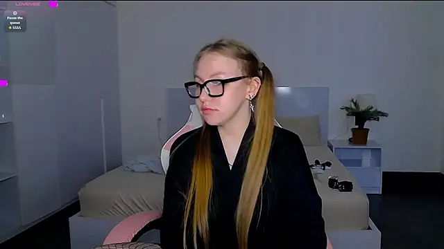 Crystal_Line Webcam-Show