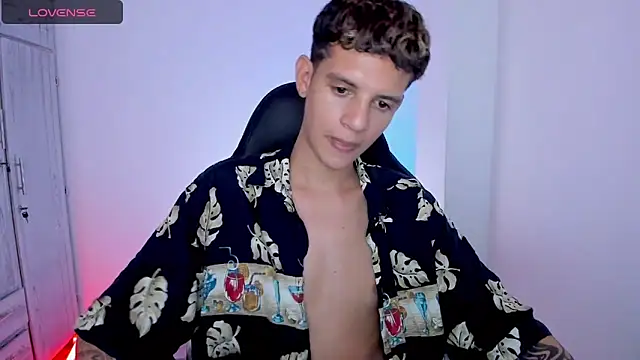 tylernova Show in webcam