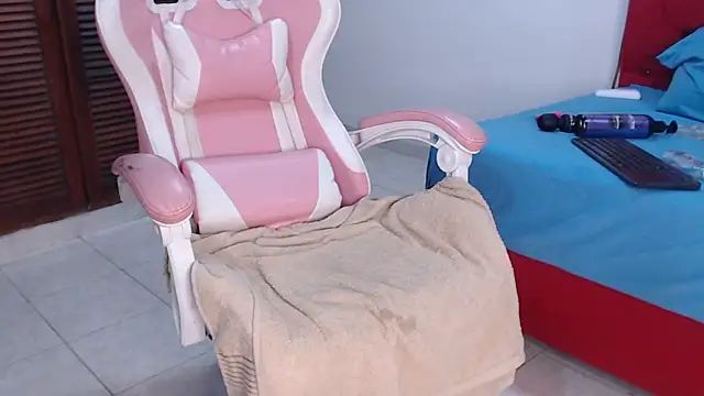 Evasummer1's Webcam Show