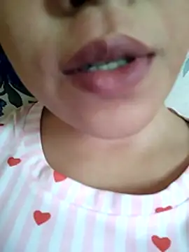 Chat +18 de Anki-doll ao vivo