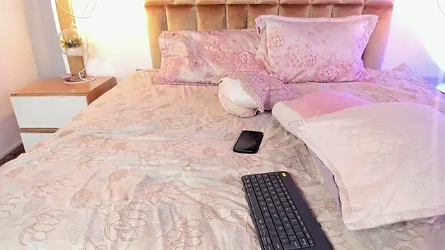 แชท XXX สดของ SamyShark