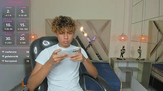 دردشة Anyelo_Twink الجنسية المباشرة