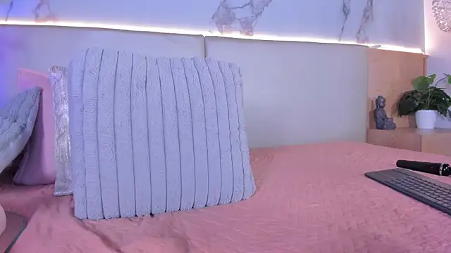 ValSmith_ Chat XXX in diretta