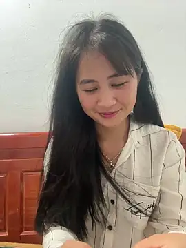 Chat XXX en directo de LittleSun_