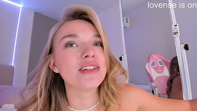 Chat +18 de VirginChloe ao vivo