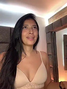 BrigitteVons Adlı Modelin Canlı XXX Sohbeti